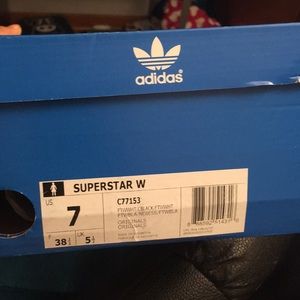 Shoes bran new size 7 way to big for me